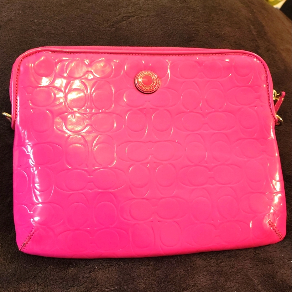 COACH EMBOSSED LIQUID GLOSS IPAD TABLET Bag Hot Pink